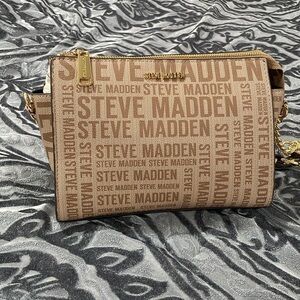 NWT Steve Madden logo crossbody